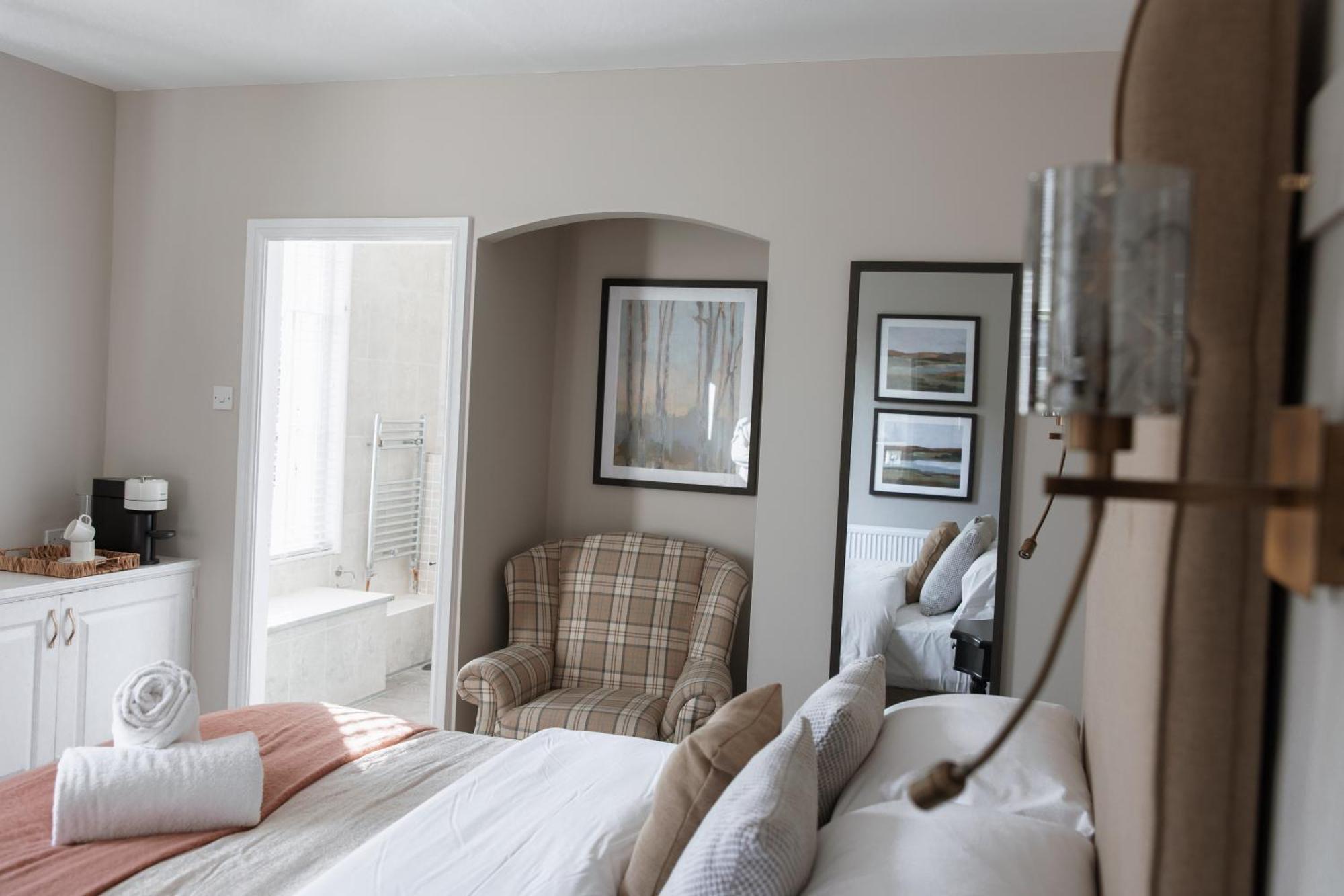 The Raven Hotel At Much Wenlock By Purestay Extérieur photo