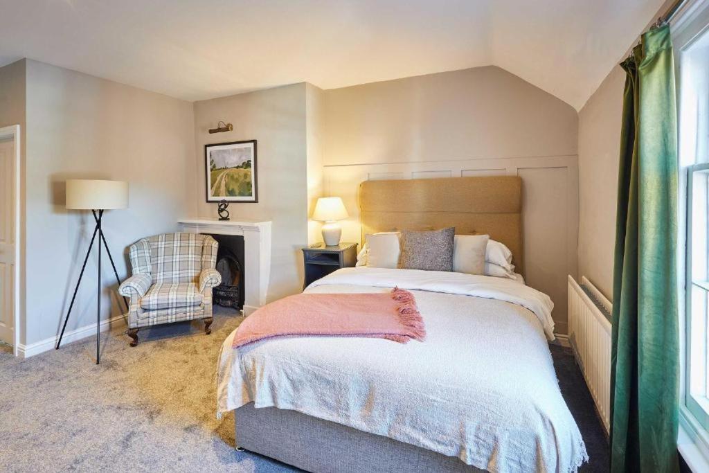 The Raven Hotel At Much Wenlock By Purestay Extérieur photo